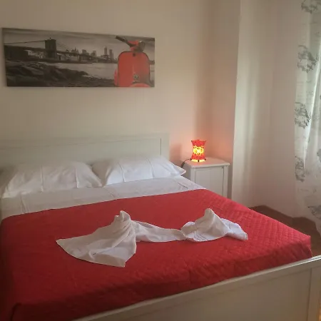 Bed & Breakfast The Rooster *